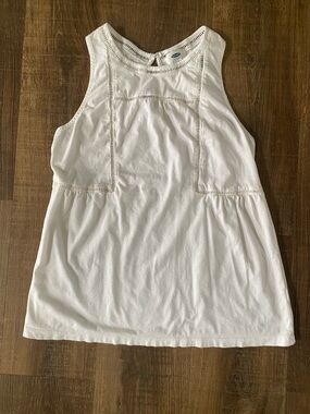 Women’s Old Navy White Sleeveless Crochet-Trim Baby Doll Tank Top